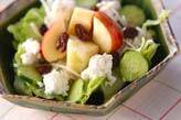 レタスとリンゴのサラダ