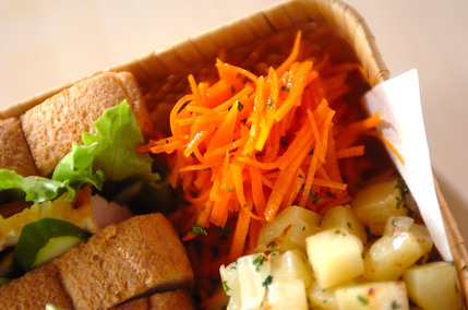 ニンジンサラダ