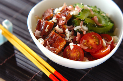 ウナギとゴーヤのライスサラダ