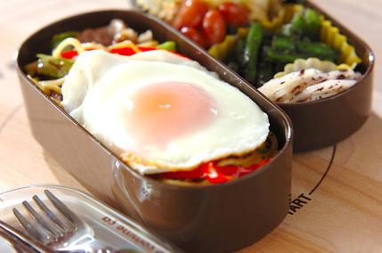 野菜たっぷり！あっさり塩焼きそばのお弁当