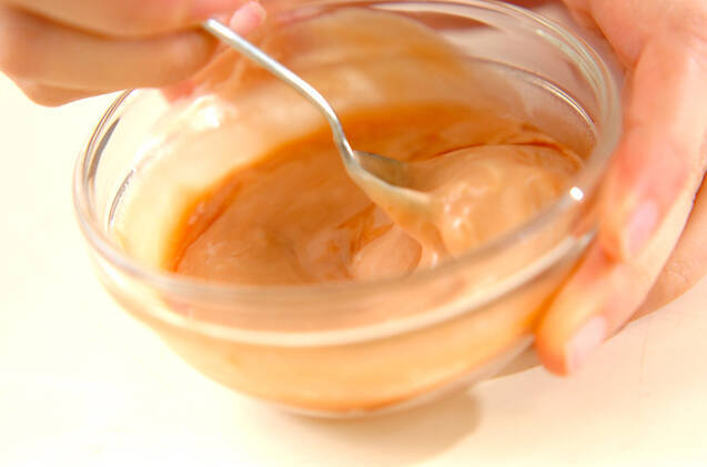 カキとブロッコリーのオーロラソースの作り方の手順2