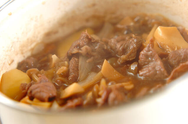 キノコ入り肉じゃがの作り方の手順11