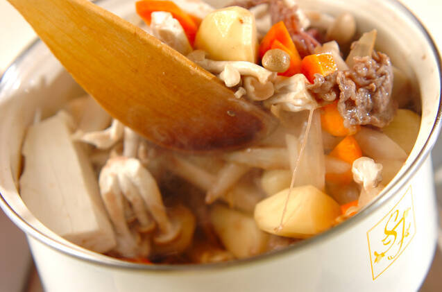キノコ入り肉じゃがの作り方の手順9