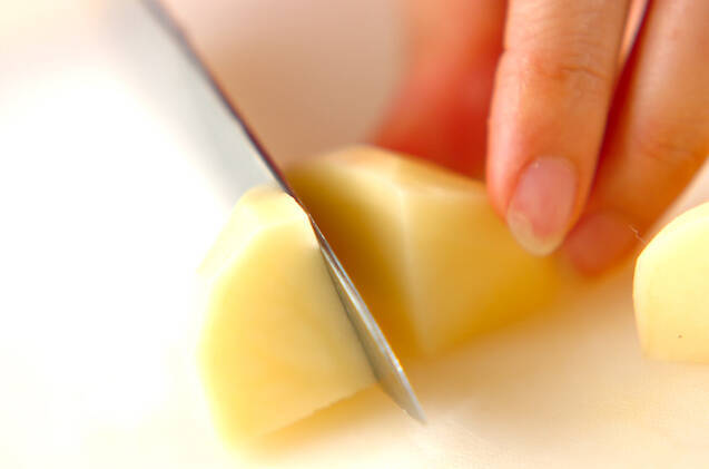 キノコ入り肉じゃがの作り方の手順1