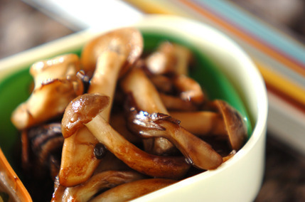 キノコのバターしょうゆ炒め