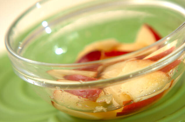 リンゴのジンジャーマリネの作り方の手順2