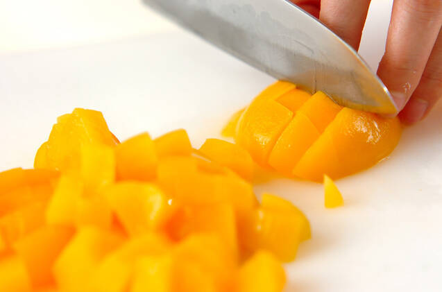 ピーチメルバの作り方の手順1