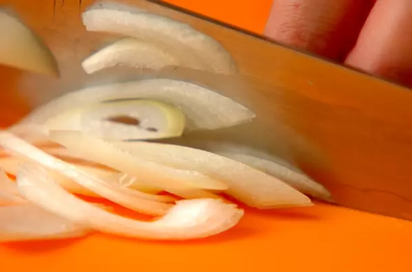 10分で完成!キャベツのサラダ 大量消費にもおすすめレシピの下準備2