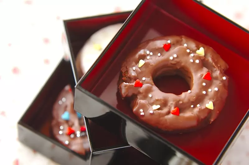 ナッツ入りチョコドーナツ レシピ 作り方 E レシピ 料理のプロが作る簡単レシピ