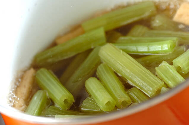 昔ながらの定番 フキと油揚げの煮物の作り方の手順4