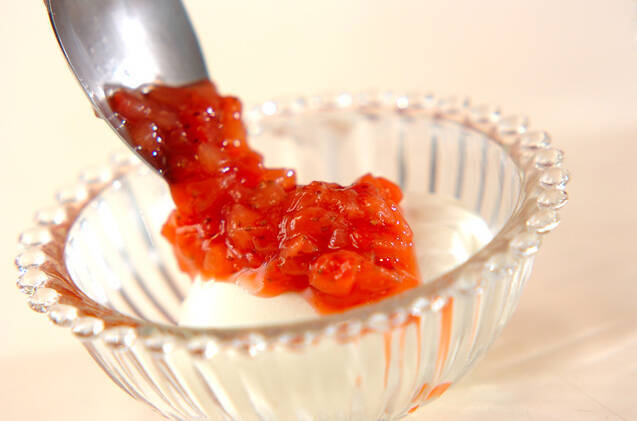 マスカルポーネのイチゴソースかけの作り方の手順4