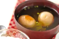 焼き生麩のお吸い物 レシピ 作り方 E レシピ 料理のプロが作る簡単レシピ