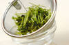サバと豆苗のドレッシング和えの作り方の手順1