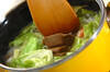 春キャベツとウインナーのカレースープの作り方の手順3