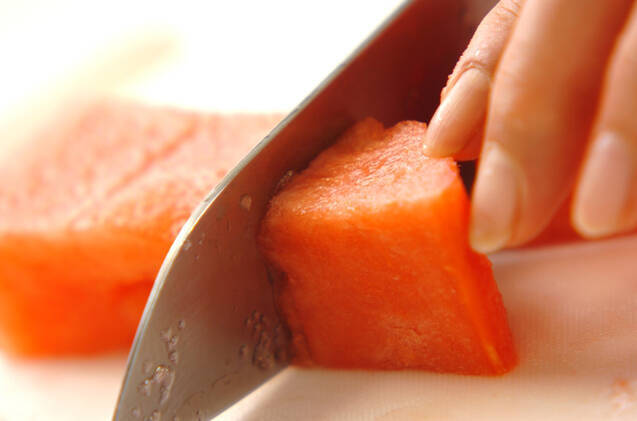 スイカのデザートの作り方の手順1