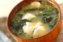 豆腐のゴマみそ汁