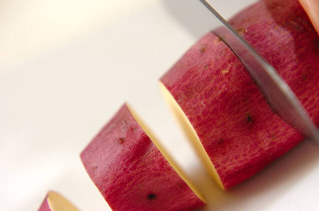 サツマイモとチーズの茶巾しぼりの作り方の手順1