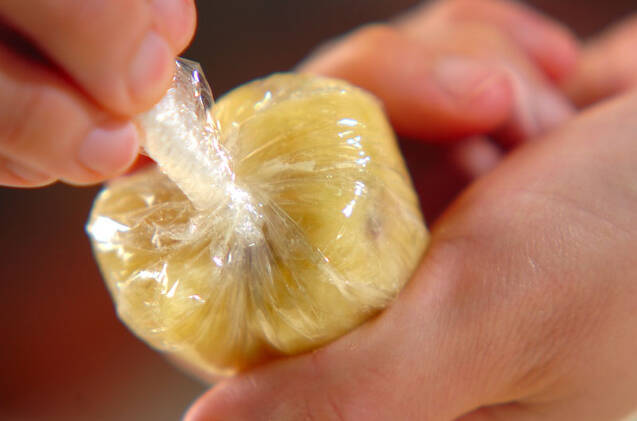 サツマイモとチーズの茶巾しぼりの作り方の手順3