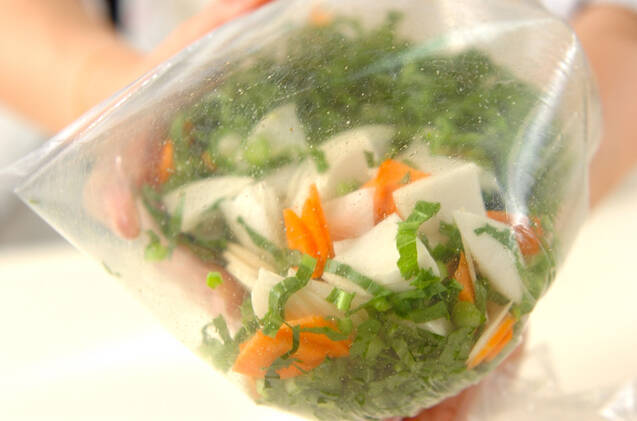 カブのユズマヨ和えの作り方の手順4