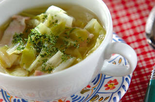 春キャベツのコンソメスープ