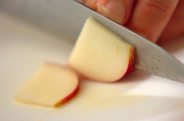 リンゴのクリームチーズサンドの作り方の手順1