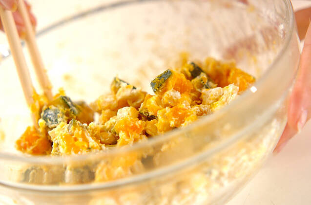 カボチャとコーンの落とし揚げの作り方の手順4