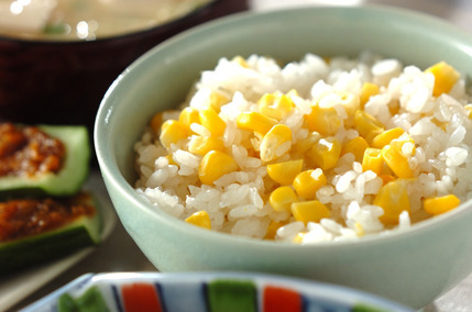 トウモロコシの炊き込みご飯