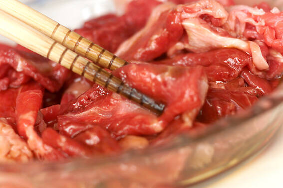 牛肉の牡蠣ソース焼きの作り方の手順1