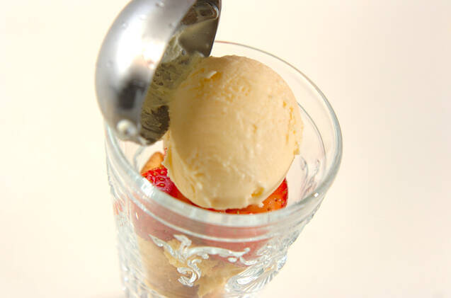 イチゴパフェの作り方の手順3