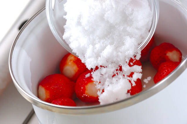 ヨーグルト・イチゴジャムの作り方の手順2