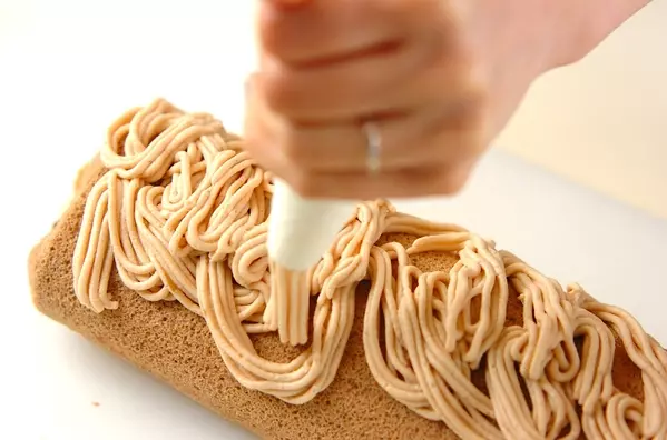 プロ直伝!ロールケーキ型簡単モンブラン by 河田麻子さんの作り方10