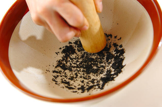 ワカメ入り焼きうどんの作り方の手順1