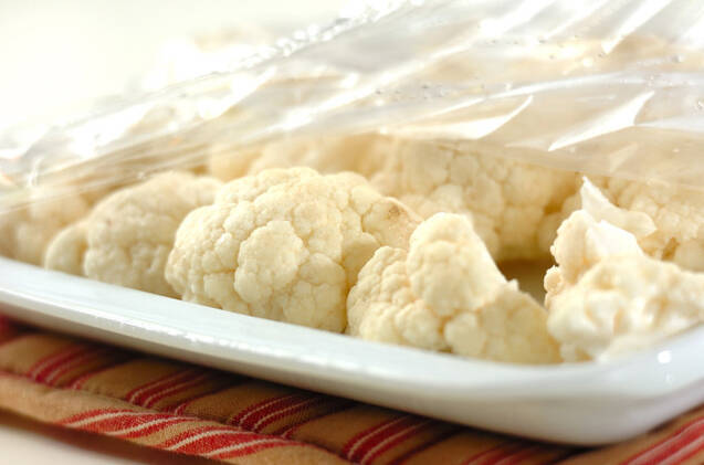 カリフラワーのペペロンチーノの作り方の手順1