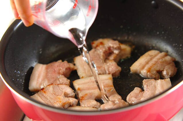 豚肉とスナップエンドウの蒸し焼きの作り方の手順3