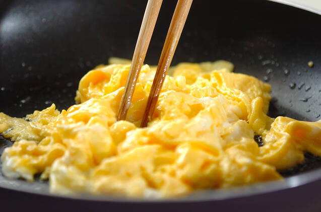 野沢菜と卵の炒め物の作り方の手順4