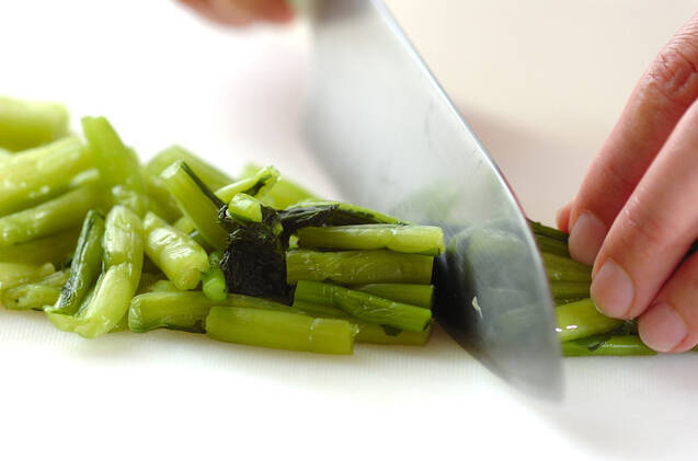 野沢菜と卵の炒め物の作り方の手順1