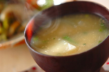 ジャガイモのみそ汁