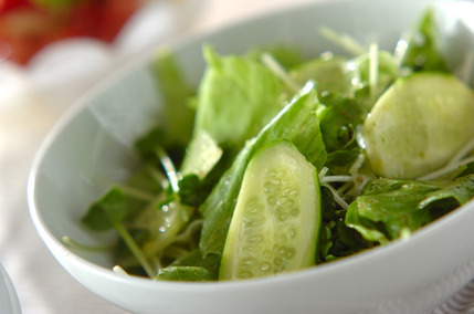 レタスを使い切ろう 簡単サラダ 5分で完成 ドレッシングも自家製 シャキッと食感