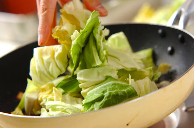 春キャベツのサーディン炒めの作り方の手順3