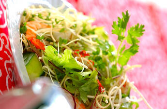 素麺エスニックサラダ