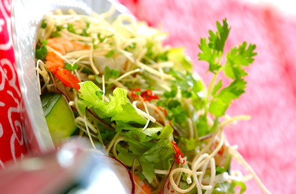 素麺エスニックサラダ