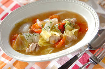 鶏肉とトマトのスープ煮