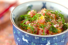 切って混ぜるだけ！トロたく丼