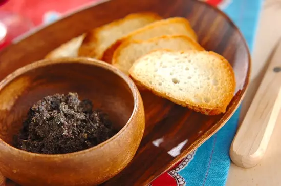 ブラックオリーブのパテ タプナード 副菜 レシピ 作り方 E レシピ 料理のプロが作る簡単レシピ