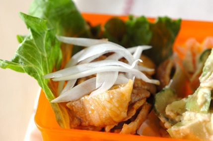 ゆで豚バラのレタス包み