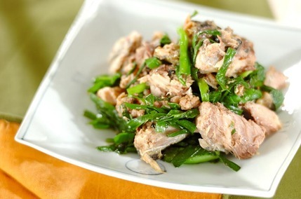 ニラとサバ缶の和え物