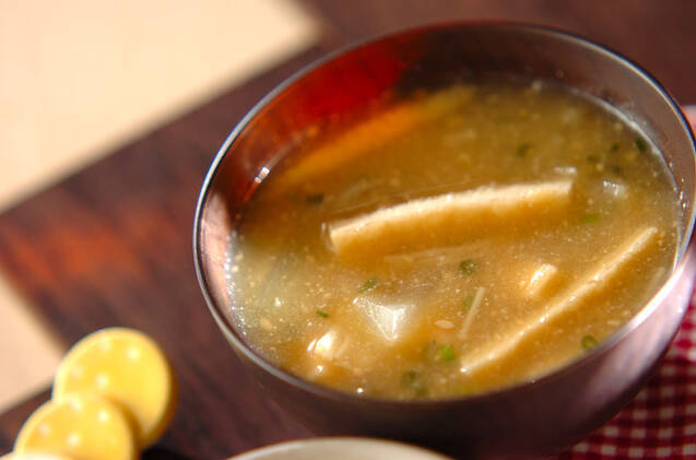 油揚げは味噌汁のマストアイテム 具材別おすすめレシピ選 Macaroni