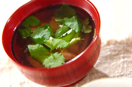 細切りカマボコのお吸い物