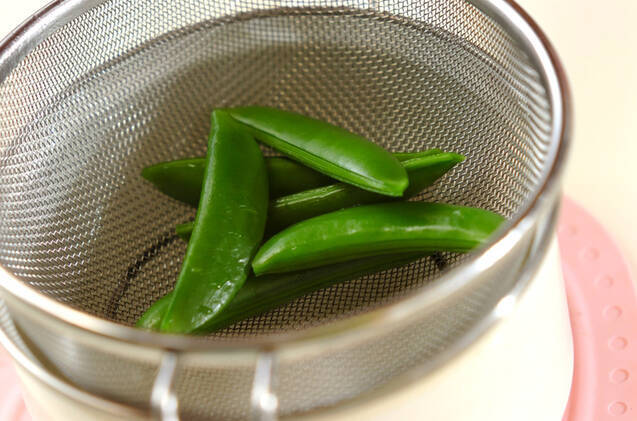 塩ゆでスナップエンドウの作り方の手順1