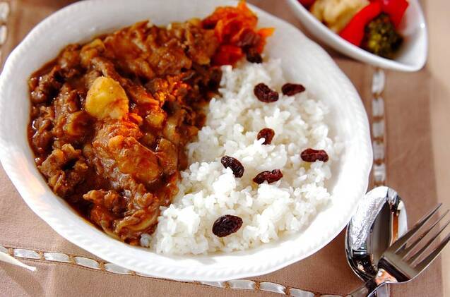 隠し味はチョコレート！香ばしいビーフカレー